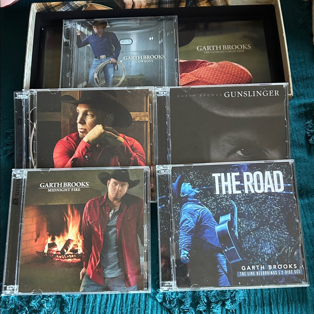 Garth Brooks The Ultimate Collection Box Set - Picture 3 of 3
